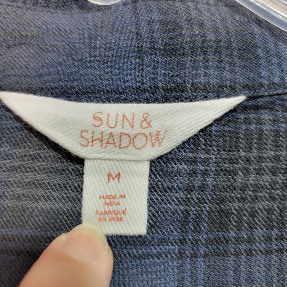 Sun & Shadow Women's Tunic Size M Blue Plaid Studded Gingham Shirt Top Cotton. - Picture 4 of 6